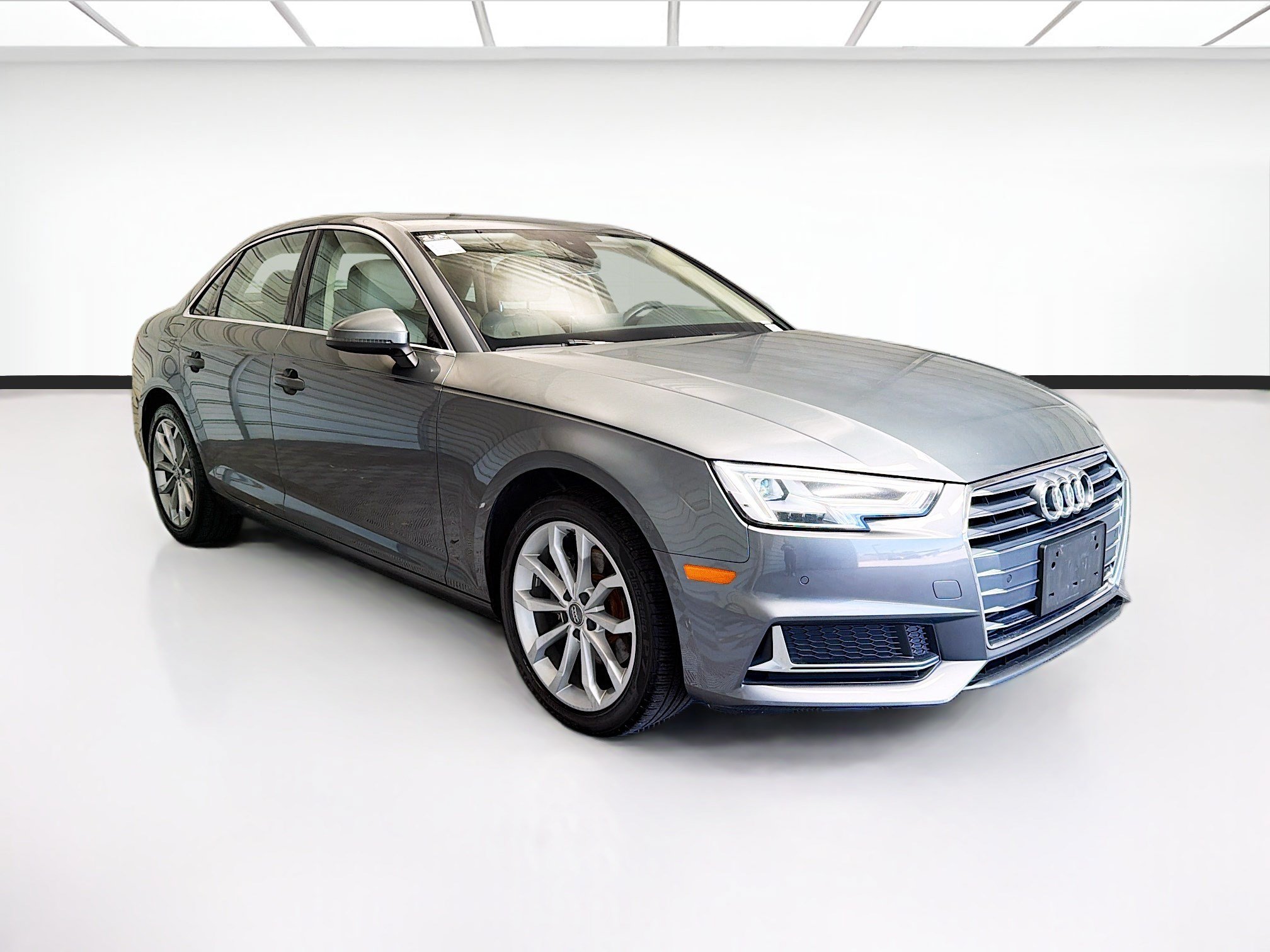 Used 2019 Audi A4 2.0T Premium Plus w/ Premium Plus Package FWD image 3