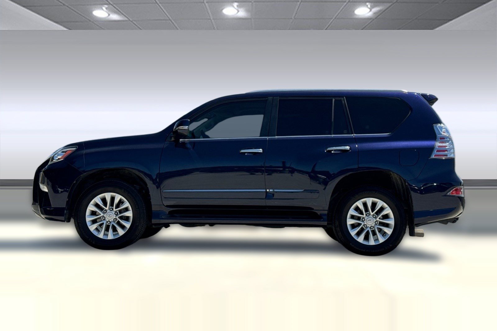 Used 2019 Lexus GX 460 Premium w/ Premium Package AWD/4WD image 2