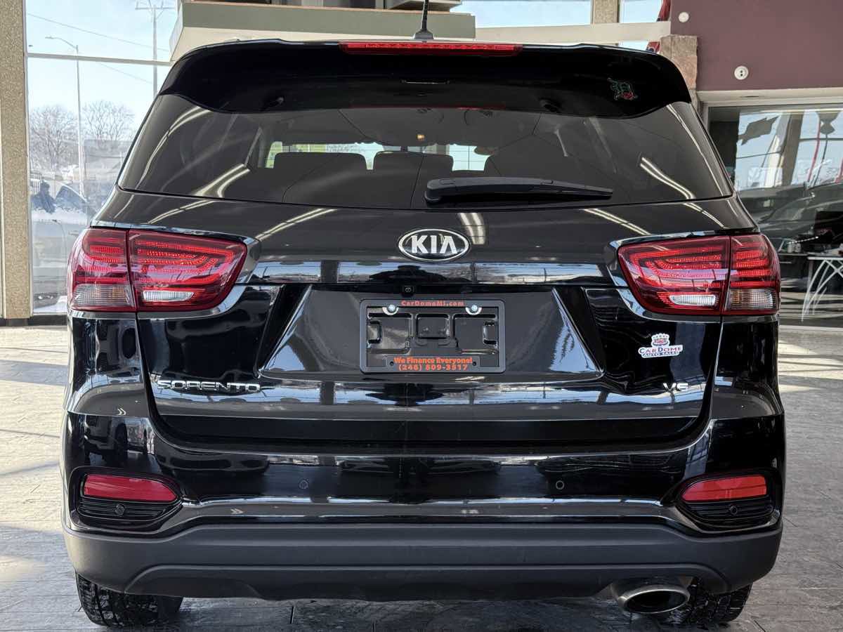 Used 2020 Kia Sorento S image 11