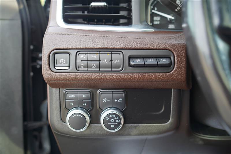 Used 2021 GMC Yukon Denali w/ Denali Premium Package AWD/4WD image 63
