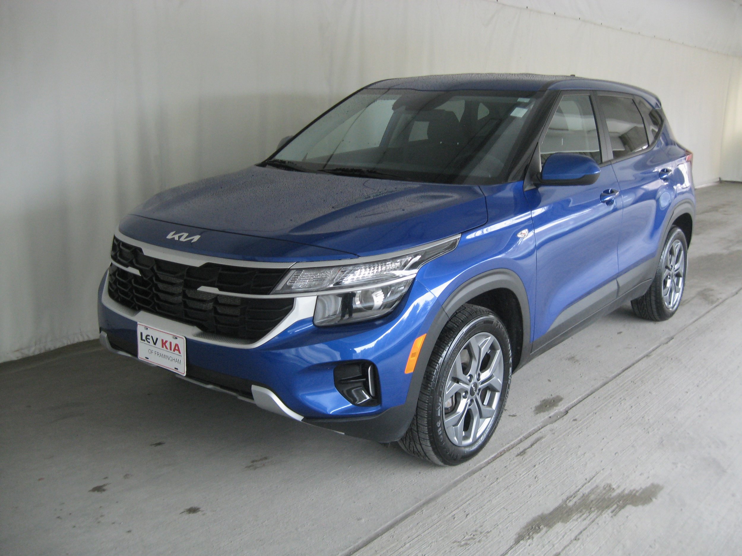 Used 2024 Kia Seltos LX AWD/4WD image 16