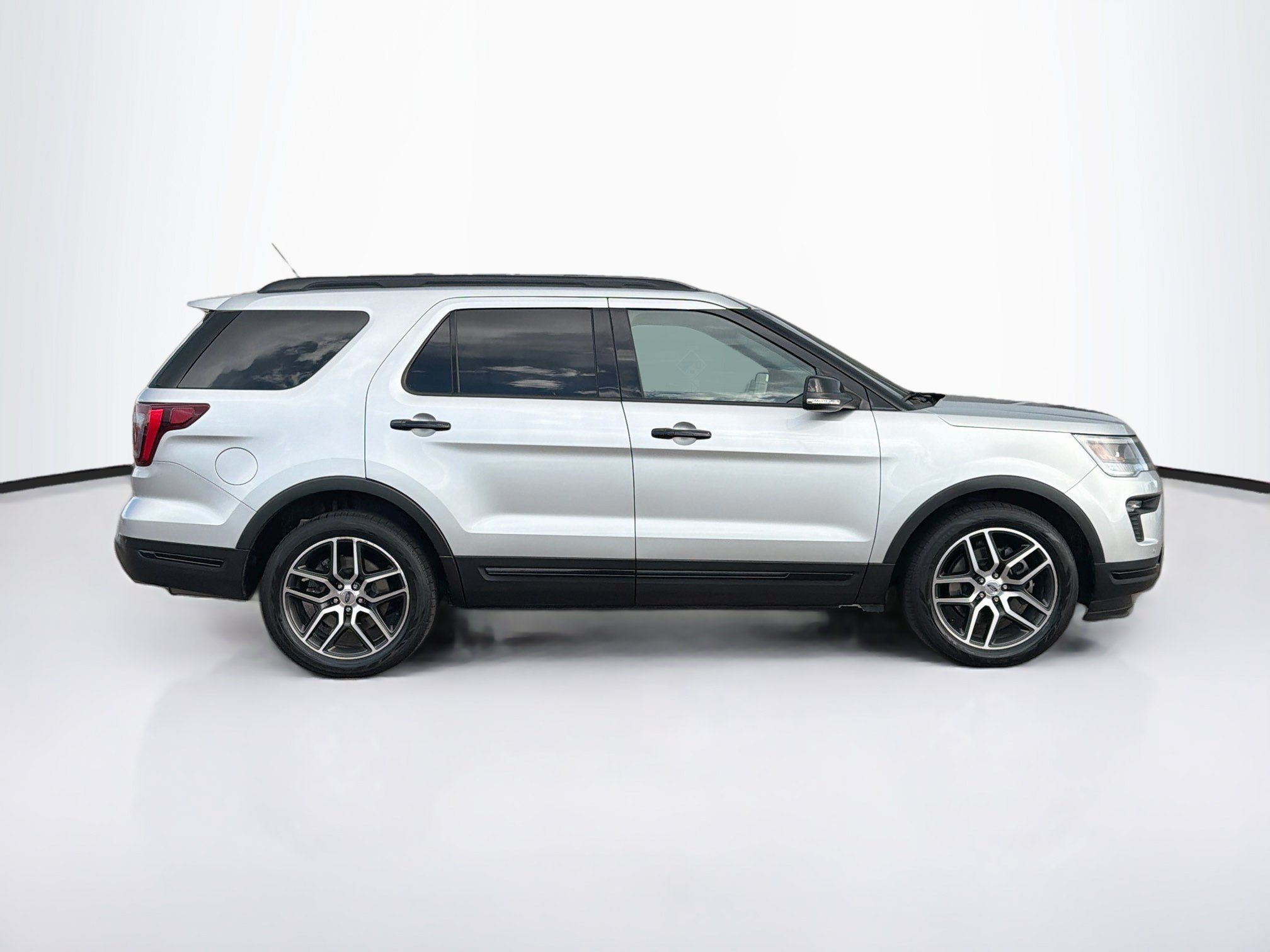 Used 2018 Ford Explorer Sport w/ Equipment Group 401A AWD/4WD image 10
