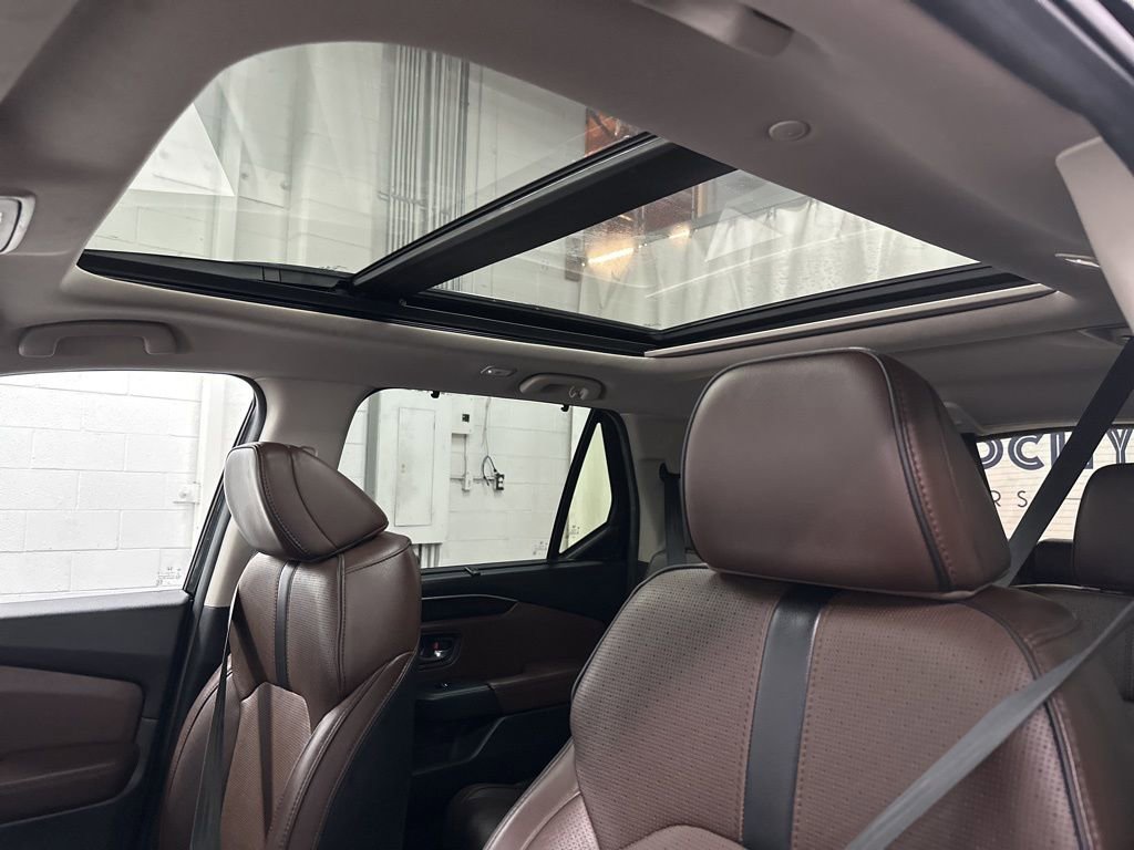 Used 2024 Honda Pilot Elite image 32