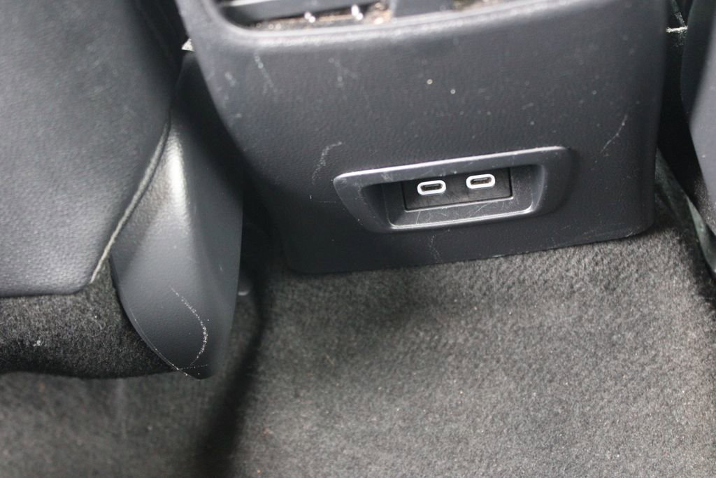 Used 2024 Toyota Corolla Cross XLE image 31