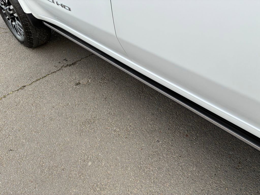 Used 2024 GMC Sierra 3500 Denali Ultimate image 16