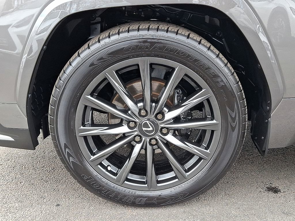Used 2024 Lexus LX 600 F Sport image 32