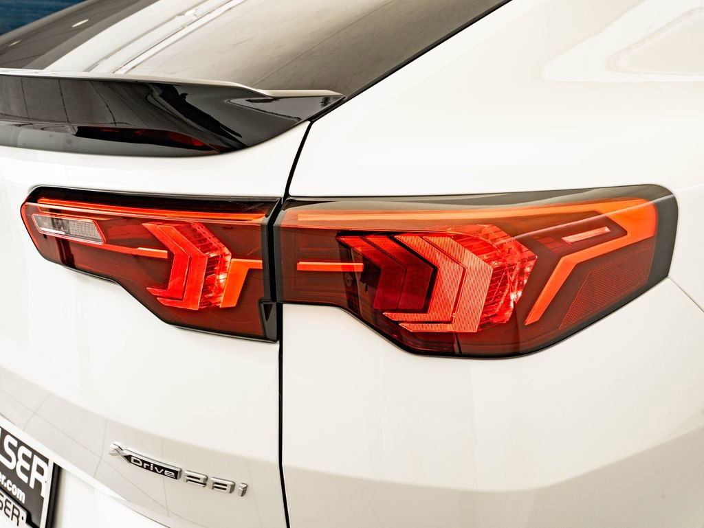New 2026 BMW X2 xDrive28i w/ Technology Package AWD/4WD image 9