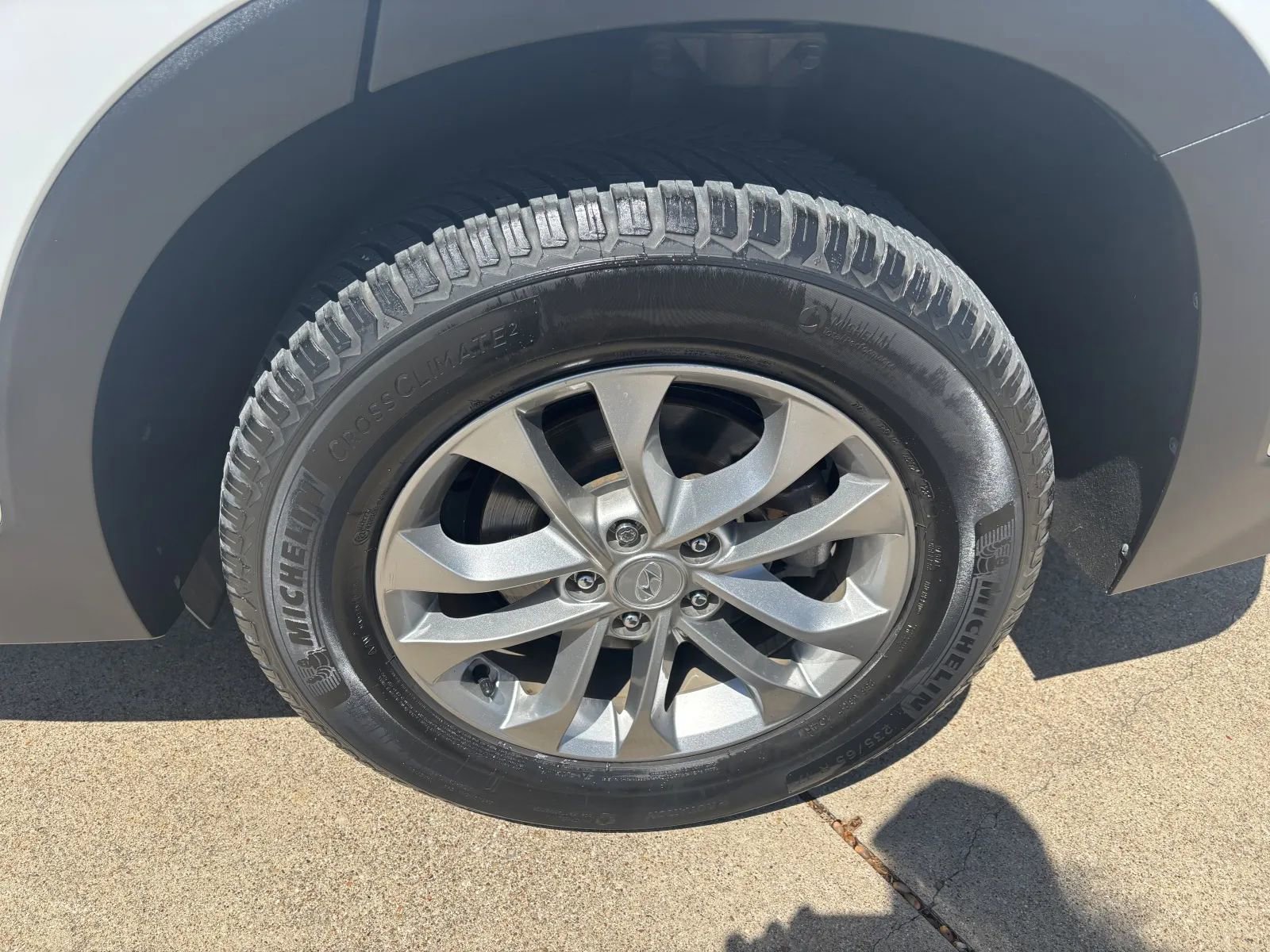 Used 2019 Hyundai Santa Fe SE FWD image 9