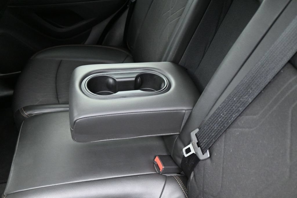 Used 2017 Chevrolet Trax LT w/ Sun & Sound Package FWD image 26