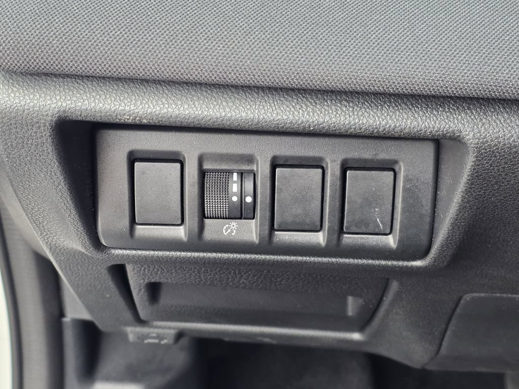 Used 2025 Subaru Outback Premium AWD/4WD image 21
