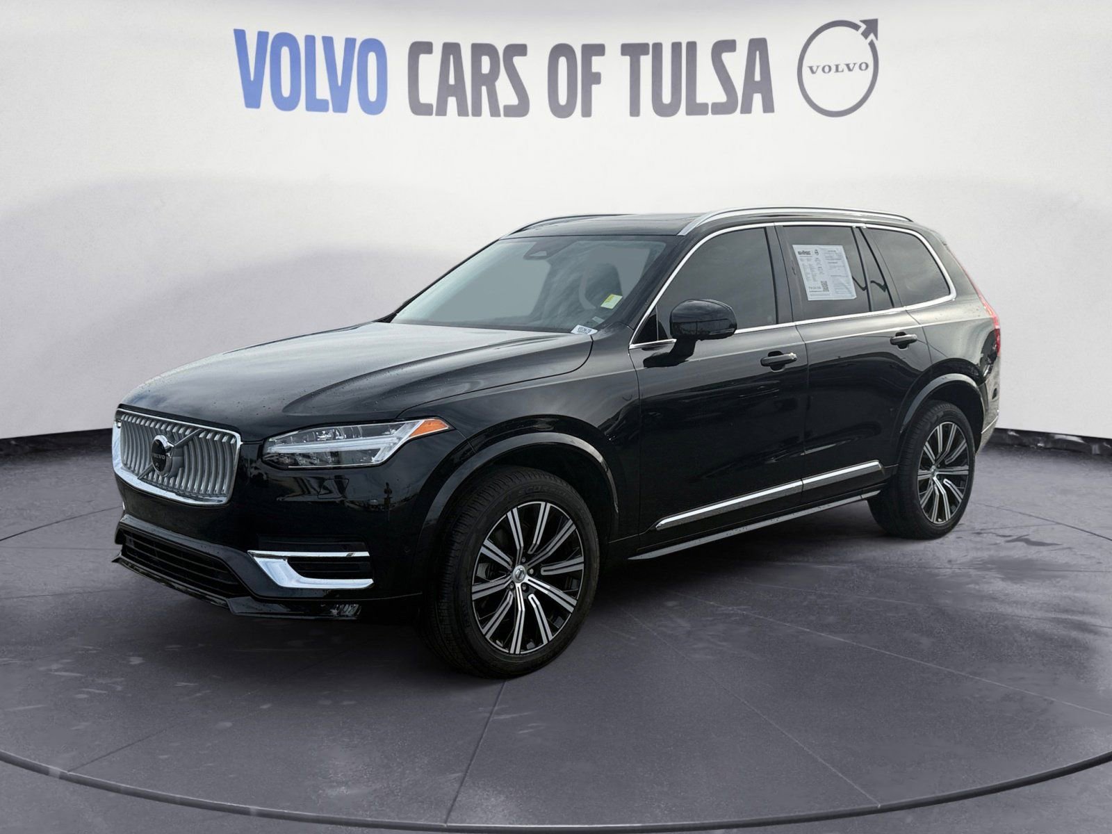 New 2025 Volvo XC90 B6 Plus w/ Protection Package Premier image 1