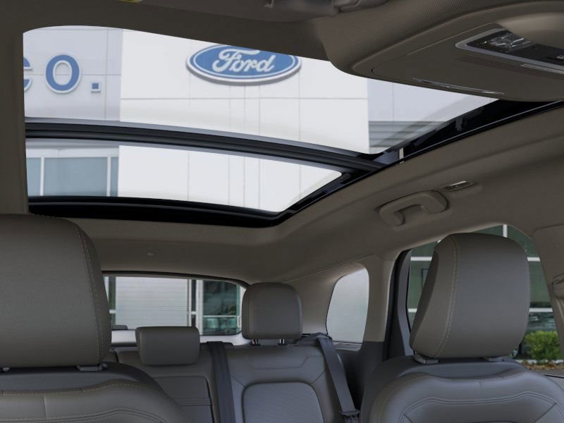 New 2024 Lincoln Corsair Grand Touring w/ Equipment Group 301A image 22