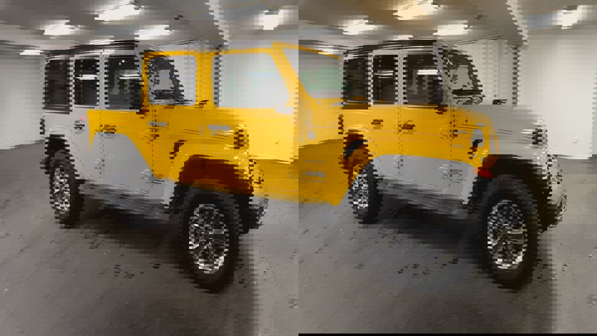 Used 2019 Jeep Wrangler Unlimited Sahara image 37