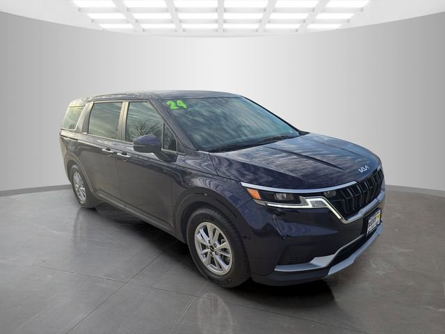 Used 2024 Kia Carnival LX FWD image 2