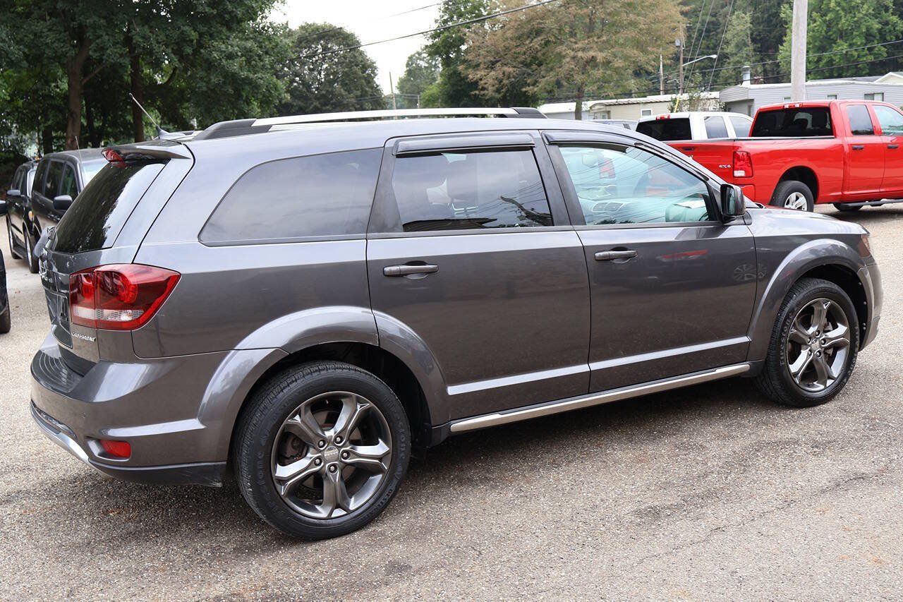 Used 2014 Dodge Journey Crossroad w/ Flexible Seating Group FWD image 9