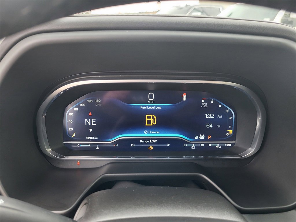 Used 2023 Chevrolet Suburban Premier image 12