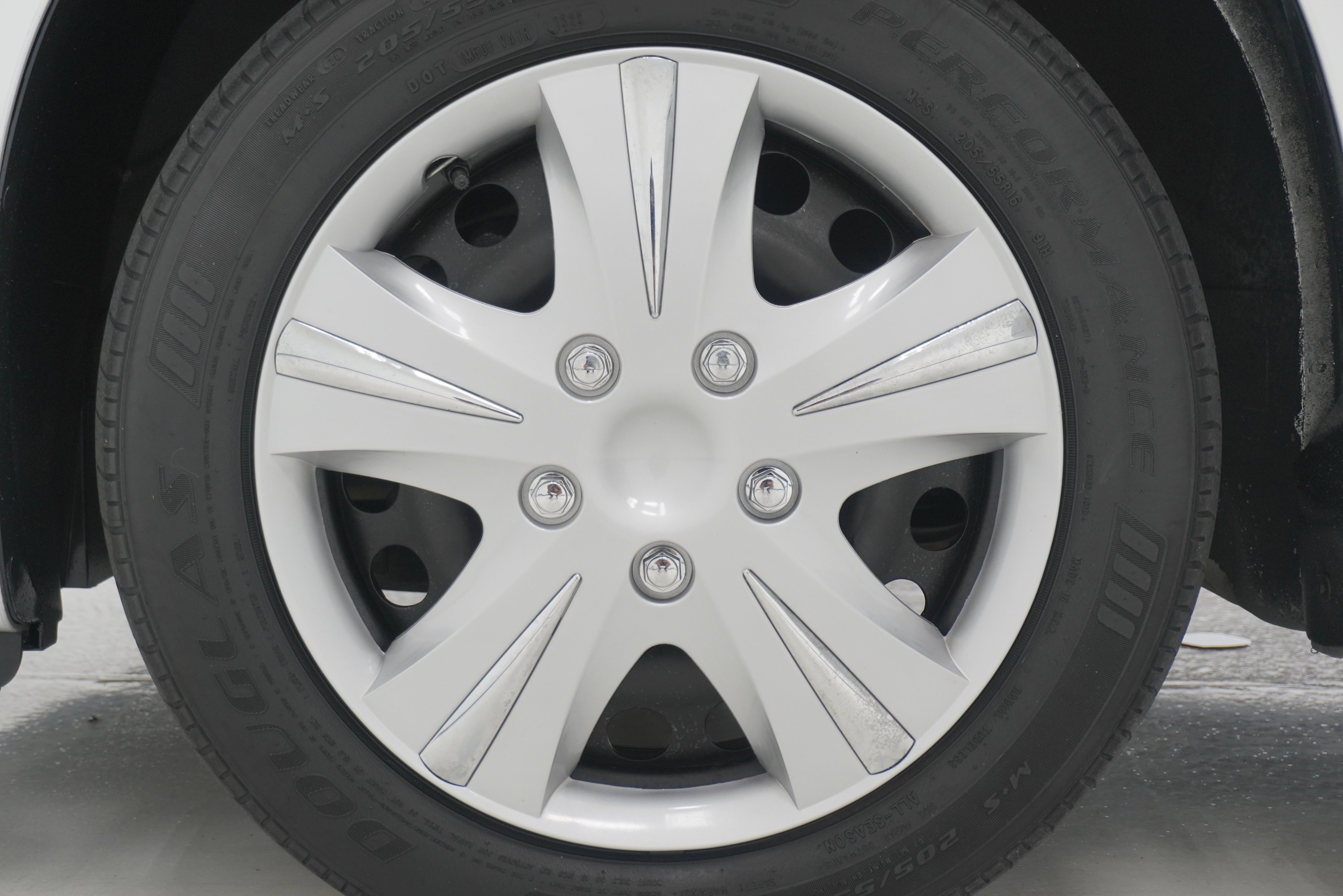 Used 2010 Chevrolet HHR LS FWD image 21