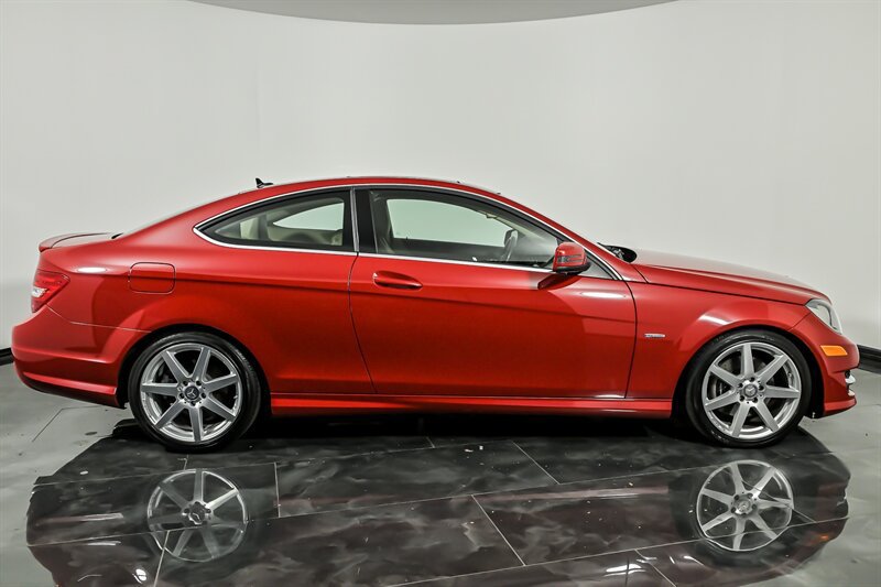 Used 2012 Mercedes-Benz C 350 4MATIC Coupe image 10
