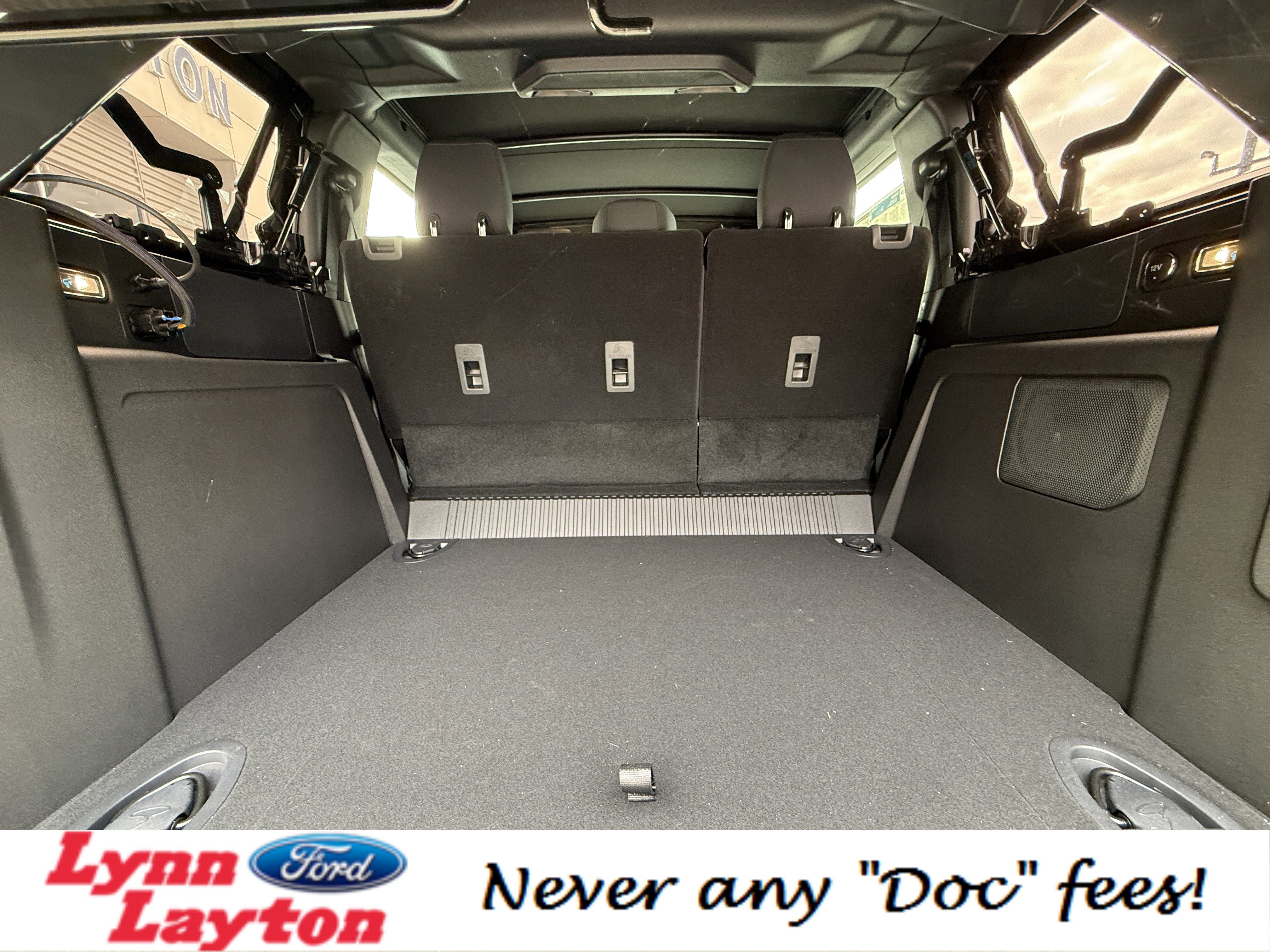 New 2025 Ford Bronco 4-Door image 19