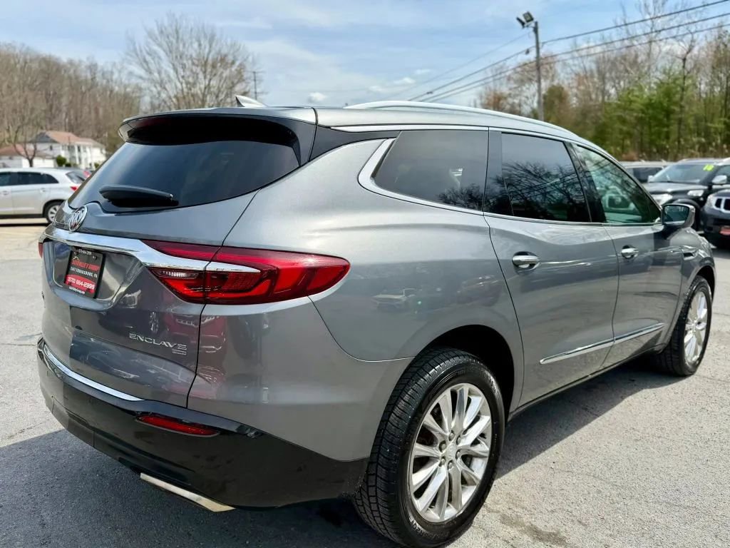 Used 2018 Buick Enclave Essence AWD/4WD image 8