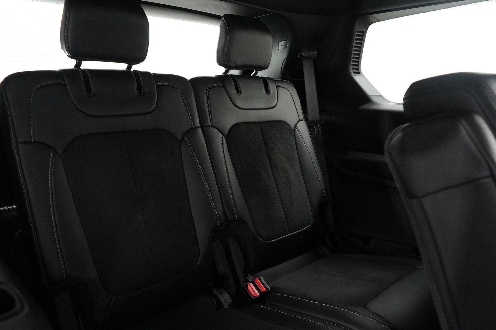 Used 2023 Jeep Grand Cherokee L Laredo image 15