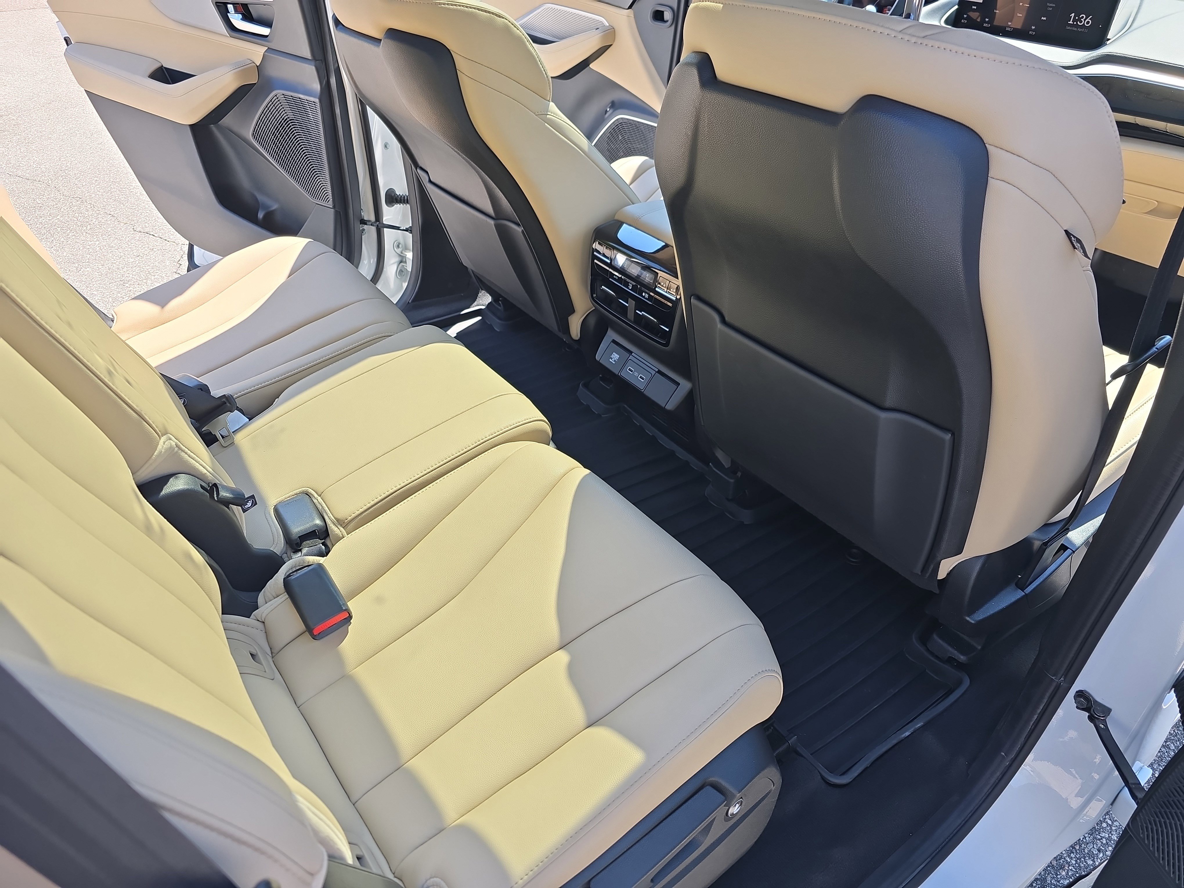 Used 2022 Acura MDX FWD image 11