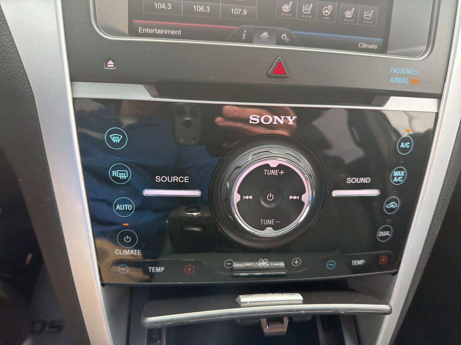 Used 2015 Ford Explorer Limited w/ Equipment Group 301A image 15