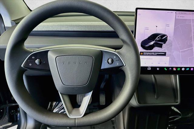 Used 2026 Tesla Model Y AWD image 10