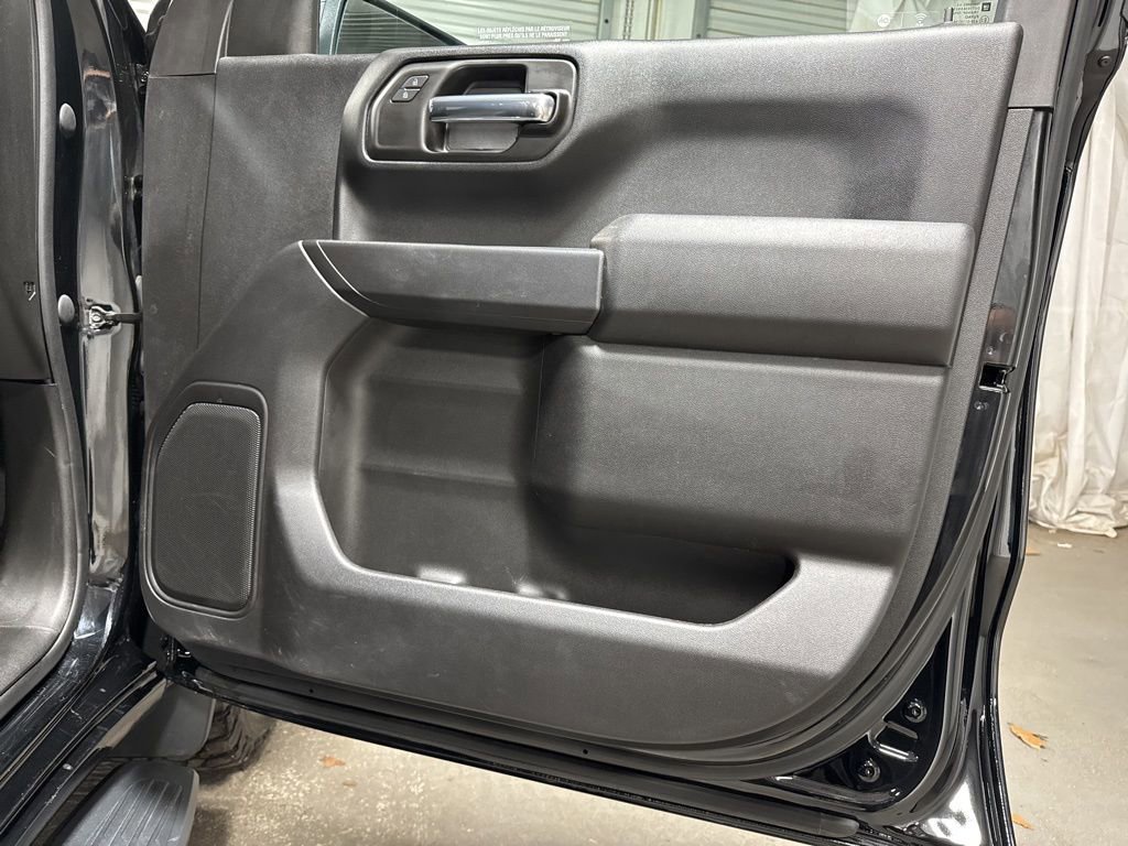 Used 2022 Chevrolet Silverado 1500 Custom image 9