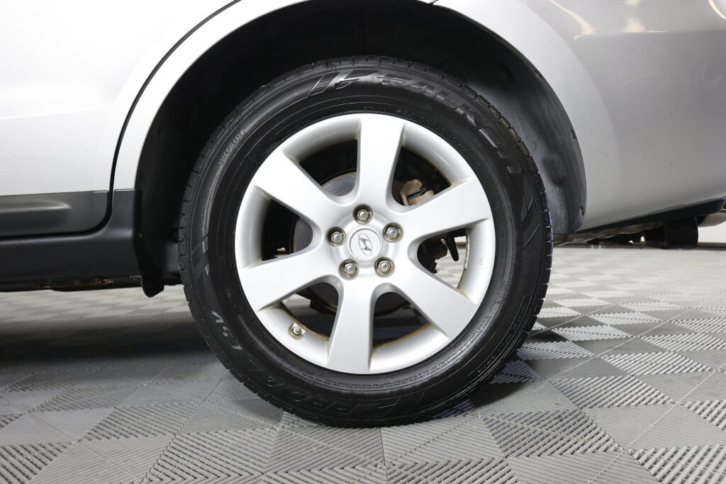 Used 2007 Hyundai Santa Fe SE FWD image 8
