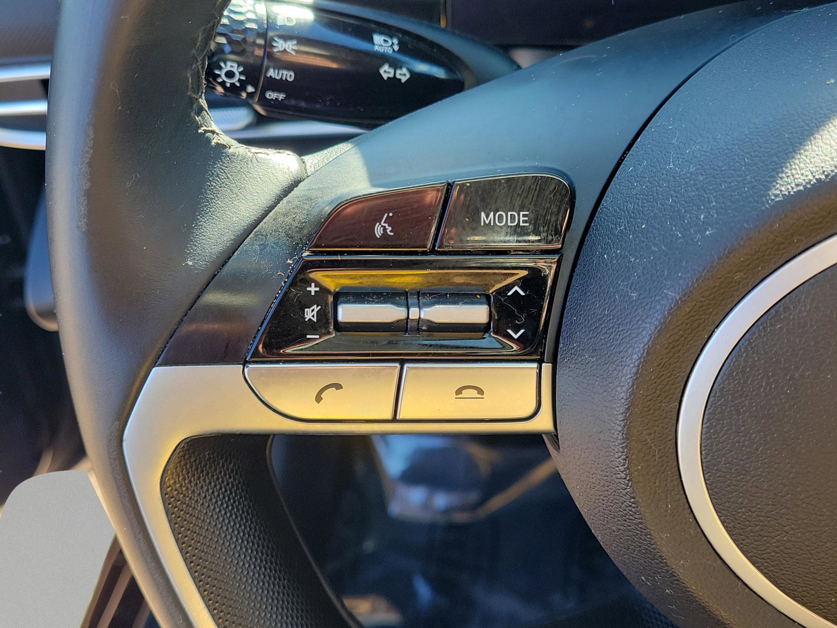 Used 2023 Hyundai Elantra SEL w/ Convenience Package image 19