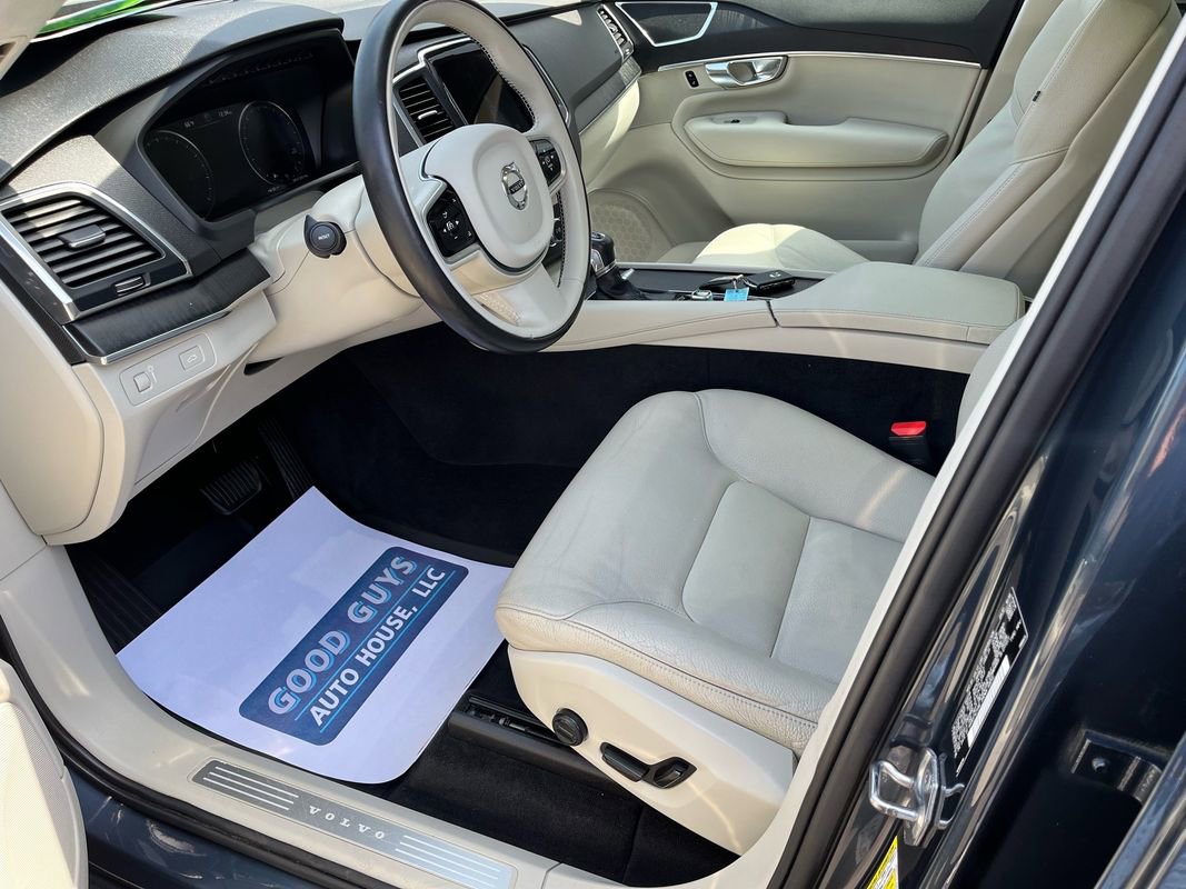 Used 2020 Volvo XC90 T6 Momentum w/ Protection Package Premier image 7