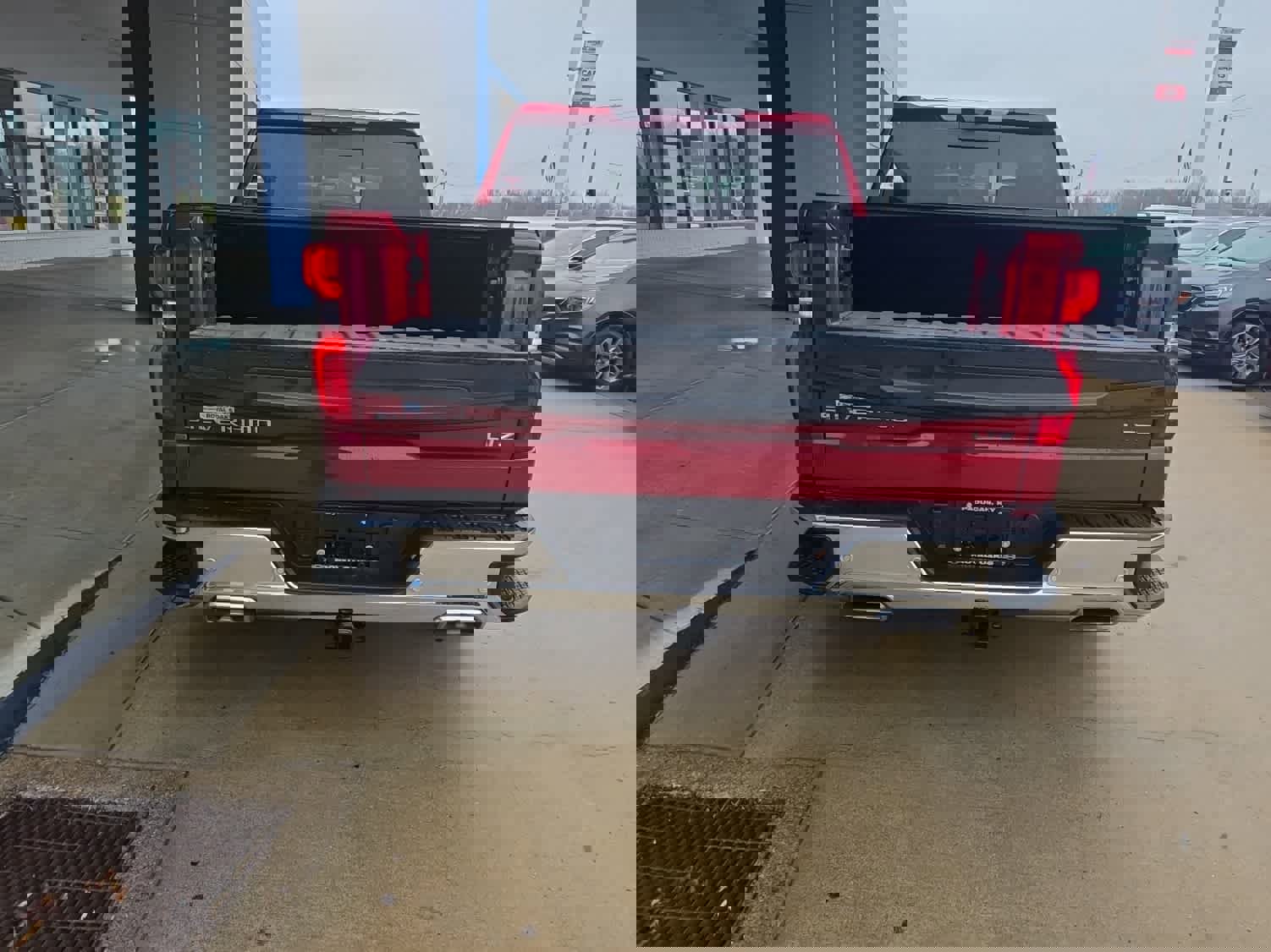 Used 2024 Chevrolet Silverado 1500 LTZ w/ Technology Package image 9