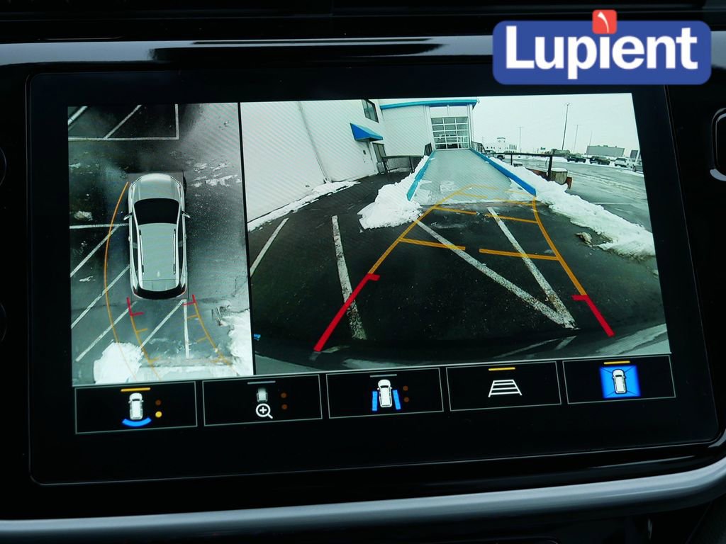 Used 2023 Chevrolet Bolt EUV Premier image 25