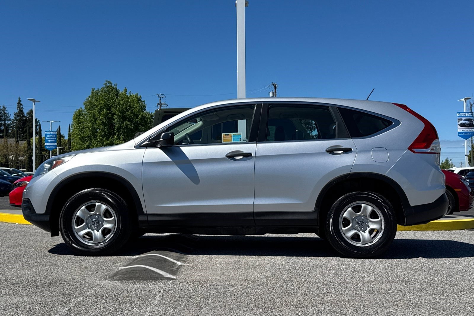 Used 2013 Honda CR-V LX image 2