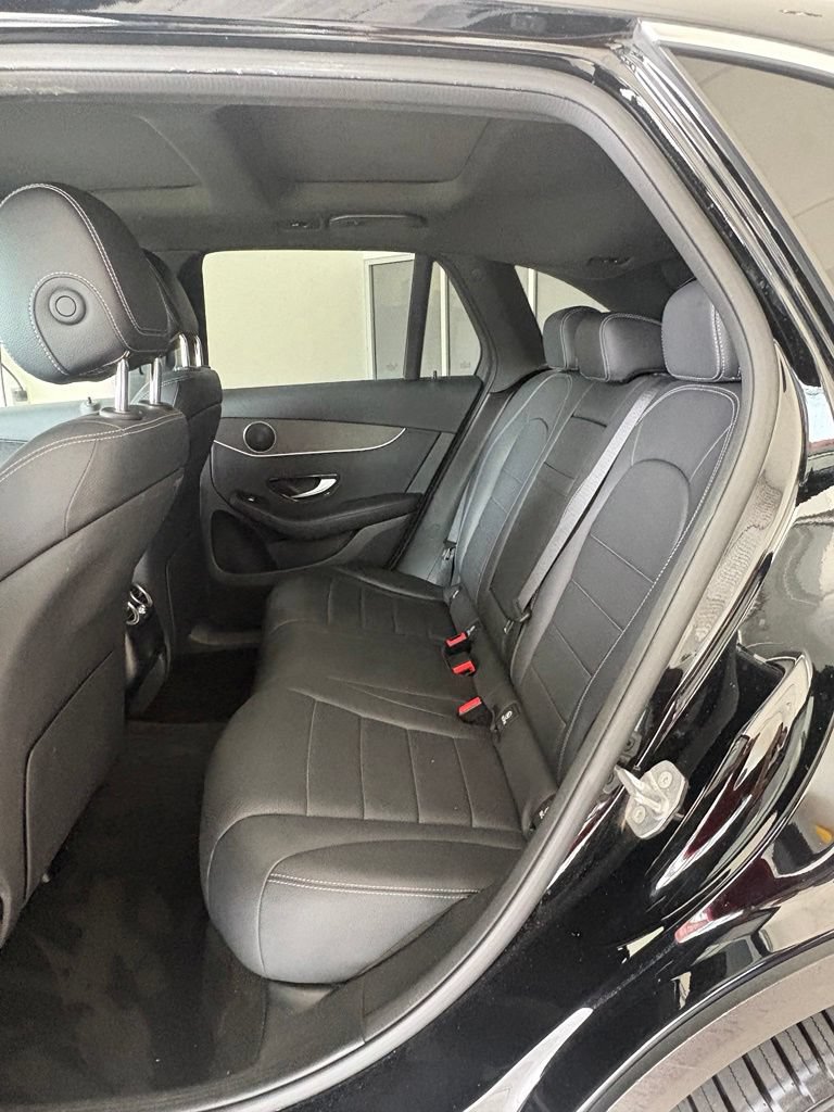 Used 2021 Mercedes-Benz GLC 300 4MATIC image 13