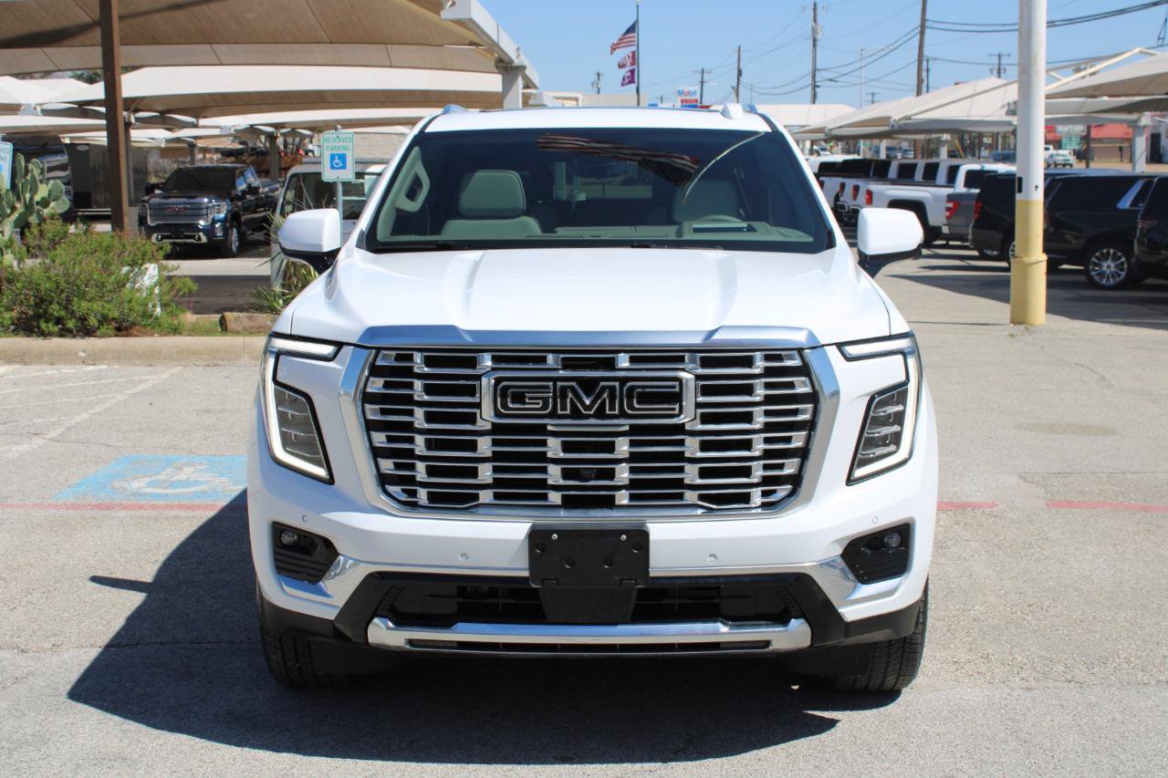 Used 2026 GMC Yukon XL Denali w/ Denali Reserve Package AWD/4WD image 6