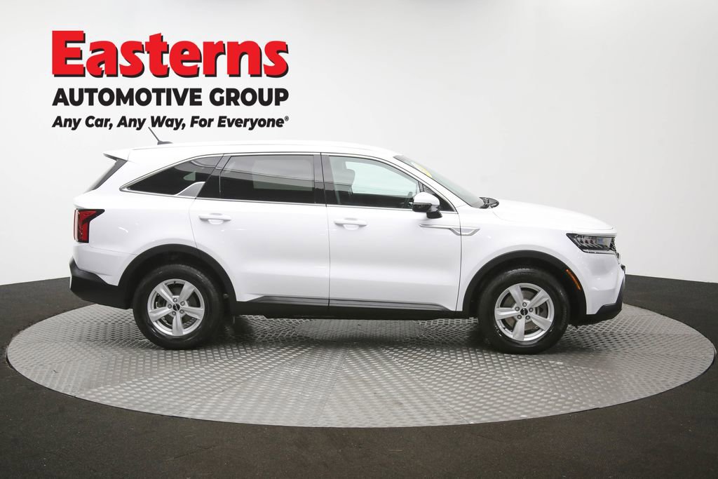 Used 2023 Kia Sorento LX FWD image 41