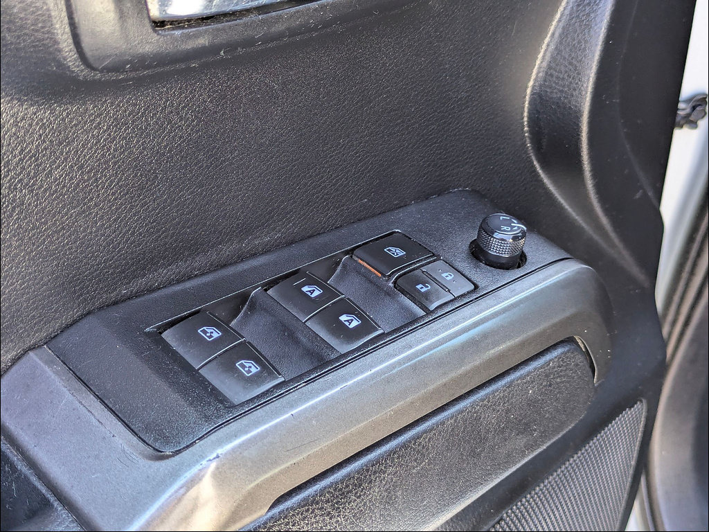 Used 2021 Toyota Tacoma TRD Off-Road AWD/4WD image 13