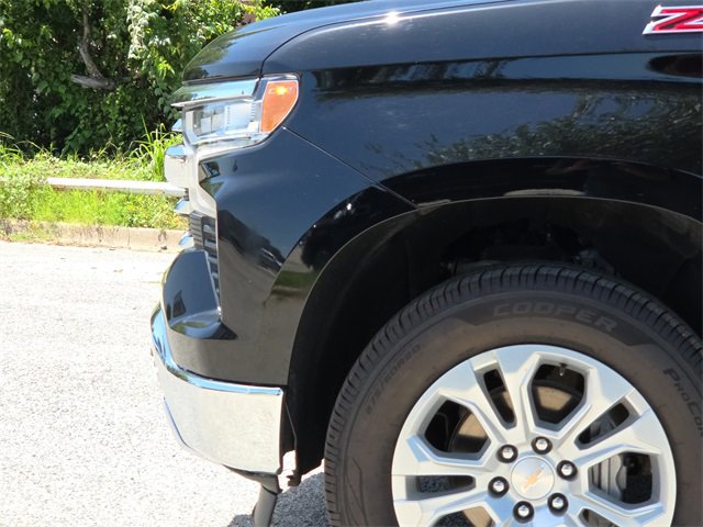 Used 2024 Chevrolet Silverado 1500 LTZ w/ Z71 Off-Road Package image 5