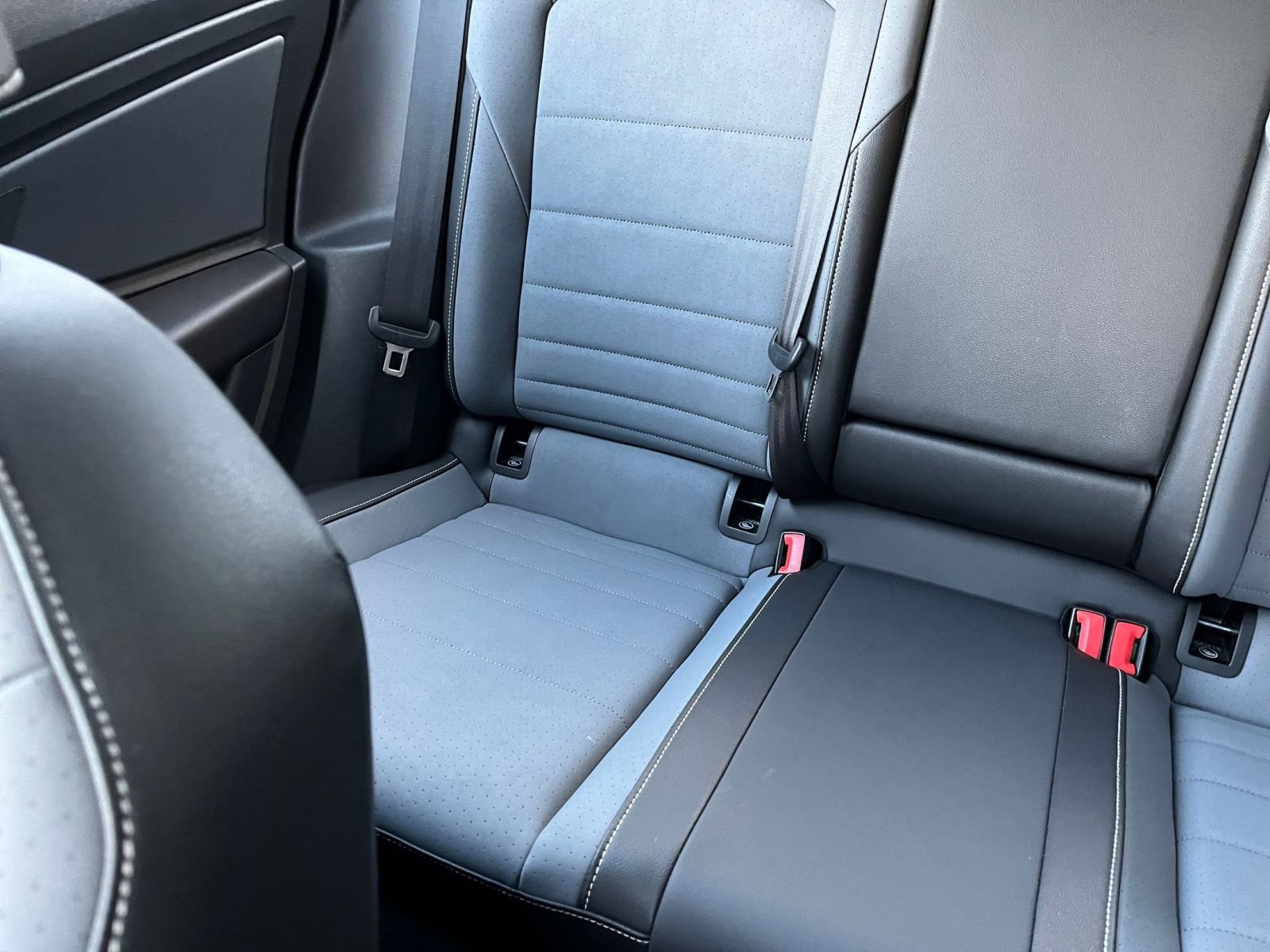 Used 2025 Volkswagen Jetta SE image 41