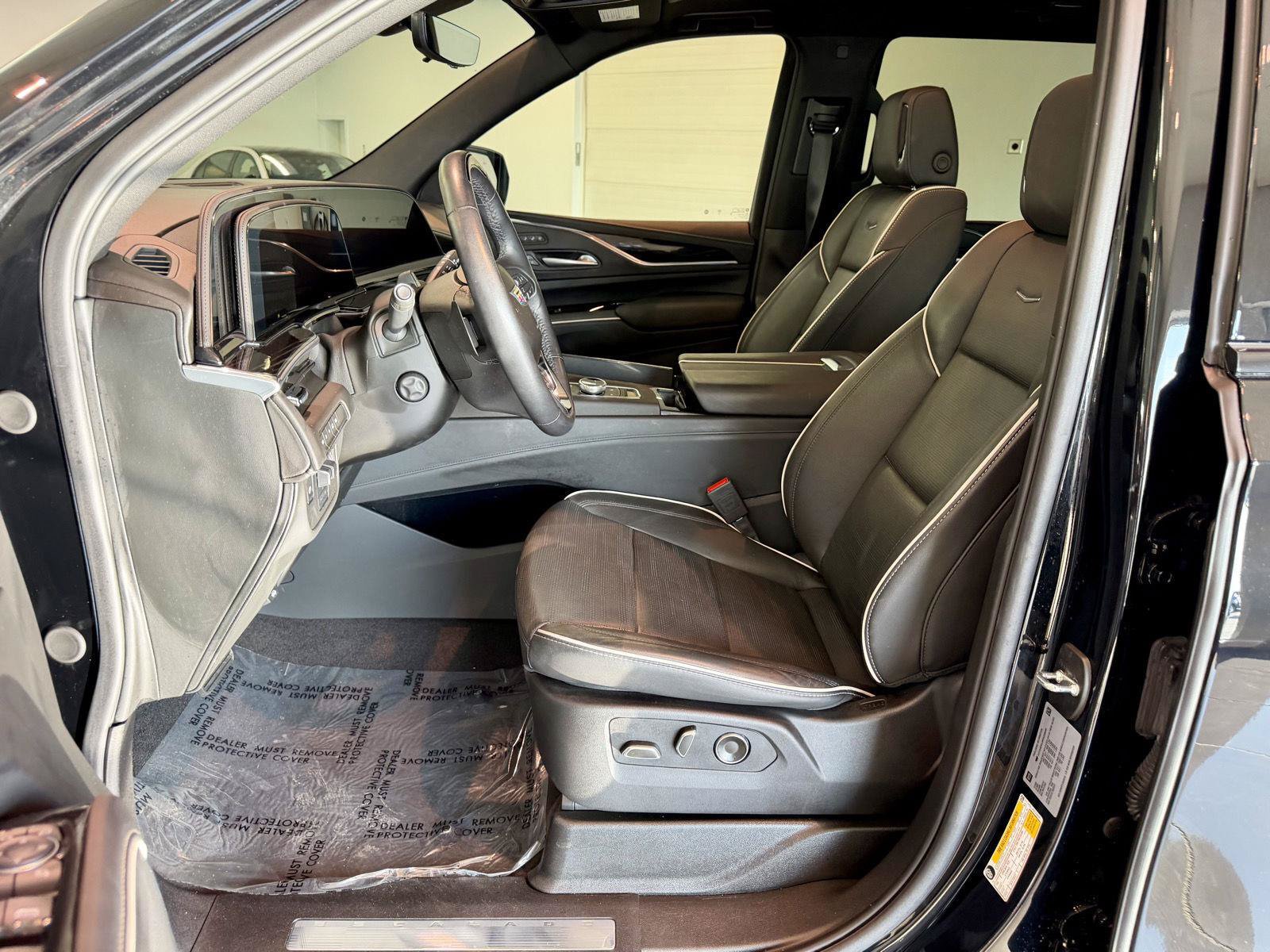 Certified 2024 Cadillac Escalade Sport w/ LPO, ONYX Package AWD/4WD image 38