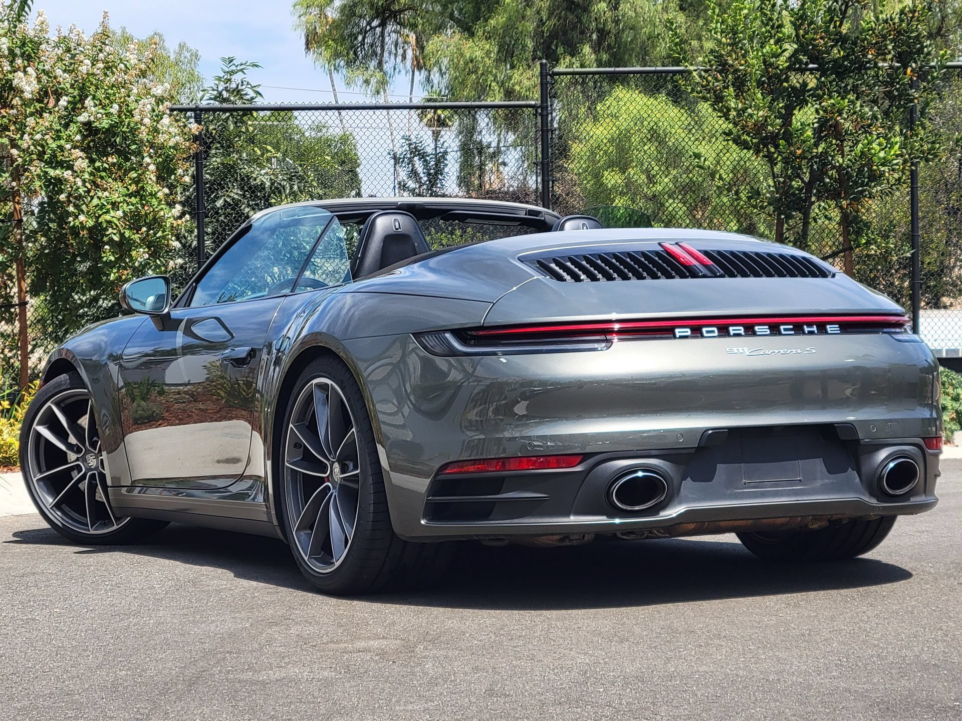 Certified 2021 Porsche 911 Carrera S RWD image 3