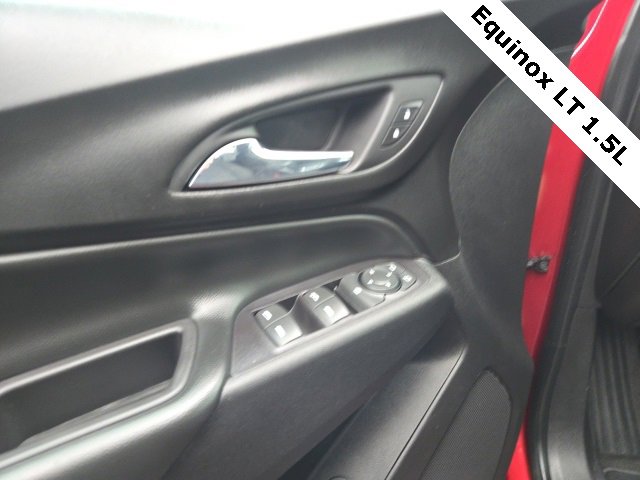Used 2018 Chevrolet Equinox LT image 18