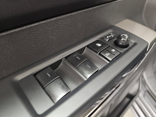 Used 2024 Toyota Tundra Limited AWD/4WD image 12