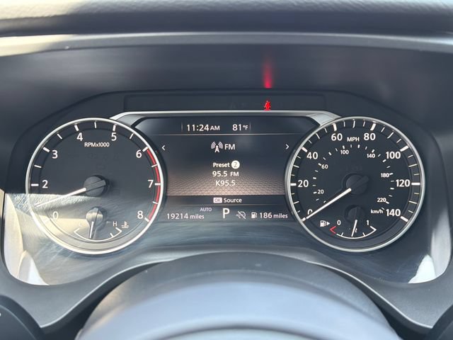 Used 2024 Nissan Rogue SV w/ SV Premium Package AWD/4WD image 11