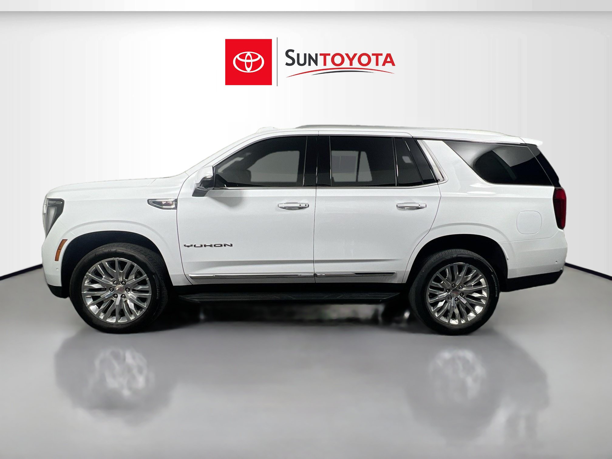 Used 2025 GMC Yukon Elevation RWD image 7