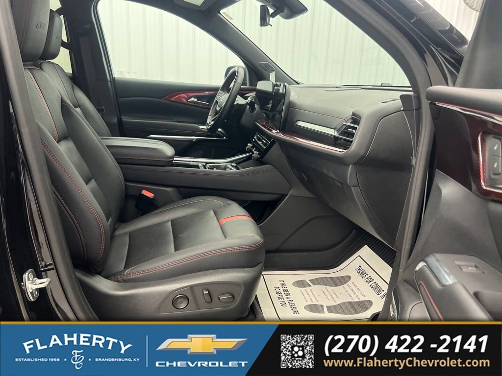 Used 2024 Chevrolet Traverse RS w/ LPO, Floor Liner Package AWD/4WD image 15