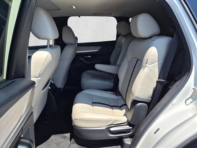 Used 2024 MAZDA CX-90 Plug-In Hybrid w/ Preferred AWD/4WD image 17