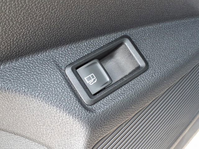 Used 2022 Volkswagen Taos S image 12